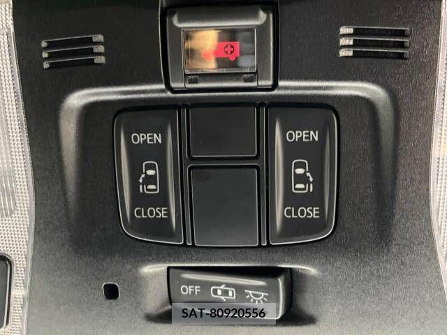 Toyota VELLFIRE 2019-03 375779-7