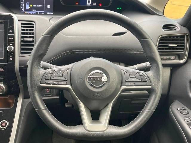 Nissan SERENA 2018-01 191347-11