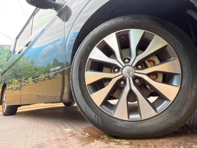 Nissan SERENA 2018-01 191347-13