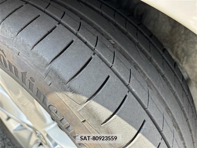 Lexus HS 2012-04 245796-17
