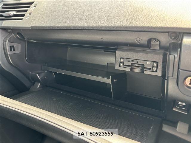 Lexus HS 2012-04 245796-14