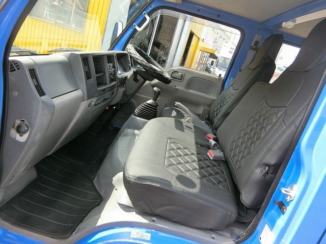 Isuzu ELF TRUCK 2013-08 9048-17