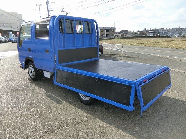 Isuzu ELF TRUCK 2013-08 9048-12
