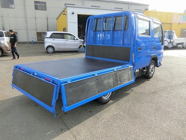 Isuzu ELF TRUCK 2013-08 9048-10