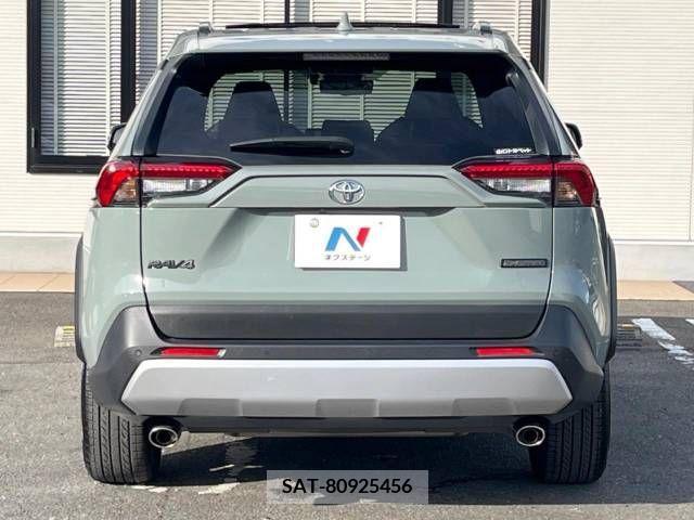 Toyota RAV4 2023-02 379464-16