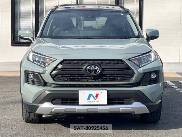 Toyota RAV4 2023-02 379464-15