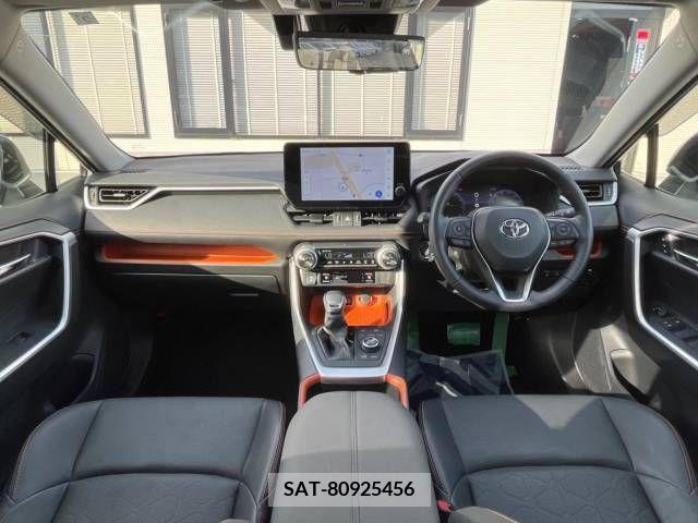 Toyota RAV4 2023-02 379464-1