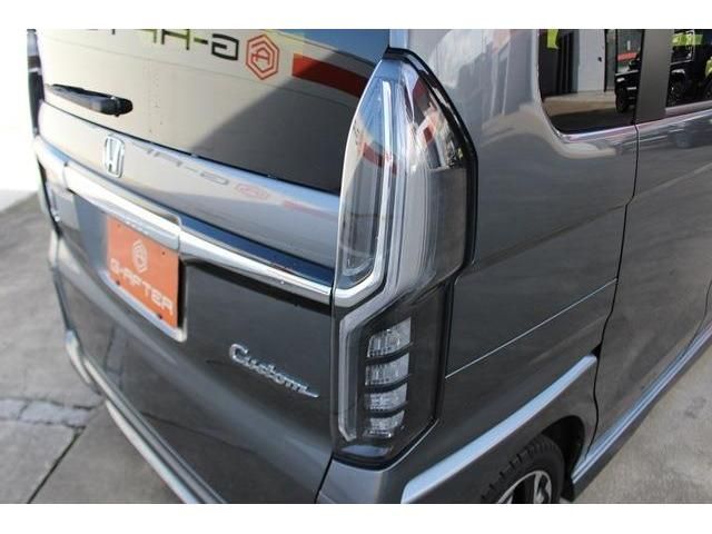 Honda N BOX CUSTOM 2017-10 12519-10