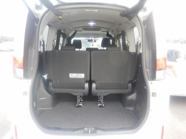 Toyota NOAH 2015-10 188747-8