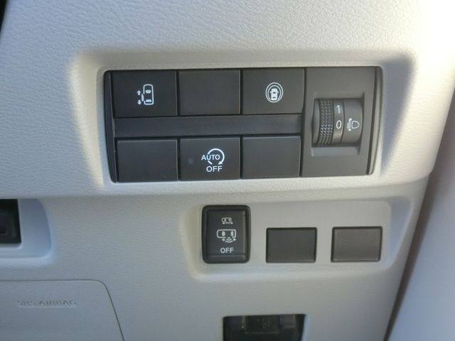 Nissan ROOX 2022-05 8443-12