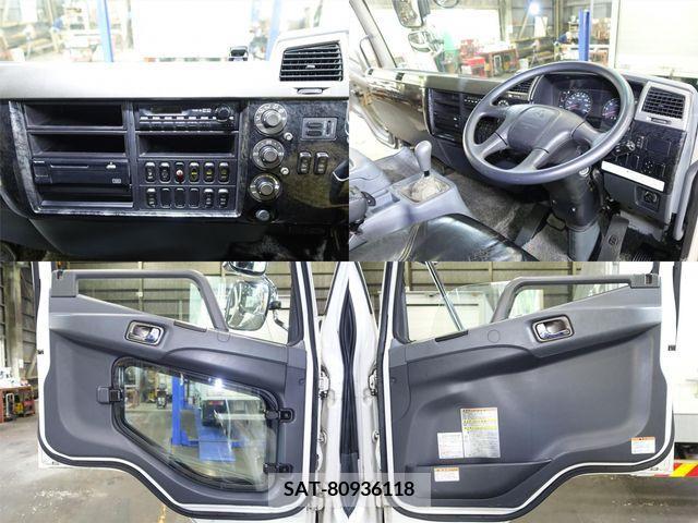 Mitsubishi FIGHTER 2014-07 390795-14