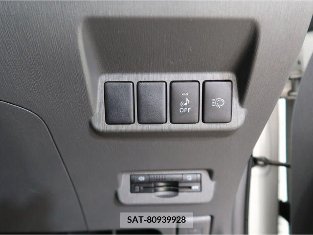 Toyota PRIUS ALPHA 2011-11 227809-19