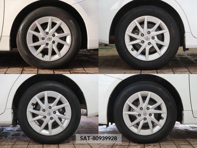 Toyota PRIUS ALPHA 2011-11 227809-5