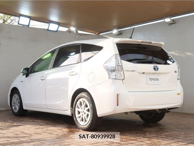 Toyota PRIUS ALPHA 2011-11 227809-11