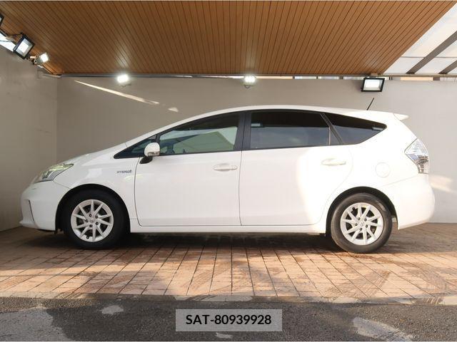 Toyota PRIUS ALPHA 2011-11 227809-7