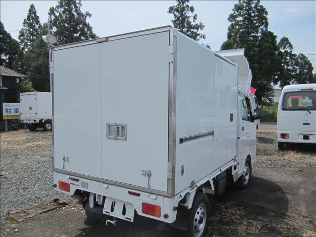 Nissan CLIPPER VAN 2017-02 3177-2