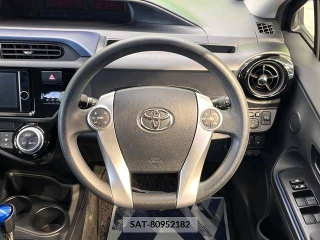 Toyota AQUA 2014-12 255224-11
