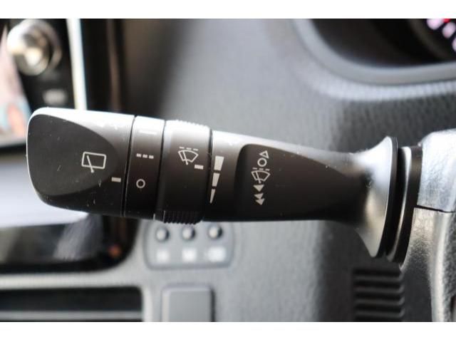 Toyota NOAH 2016-12 183413-13