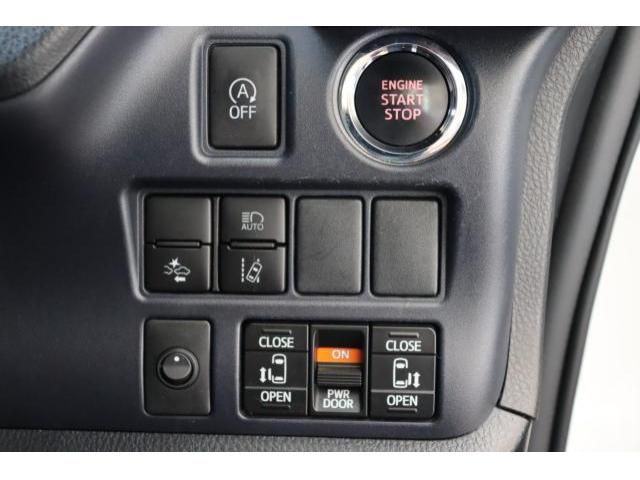 Toyota NOAH 2016-12 183413-15
