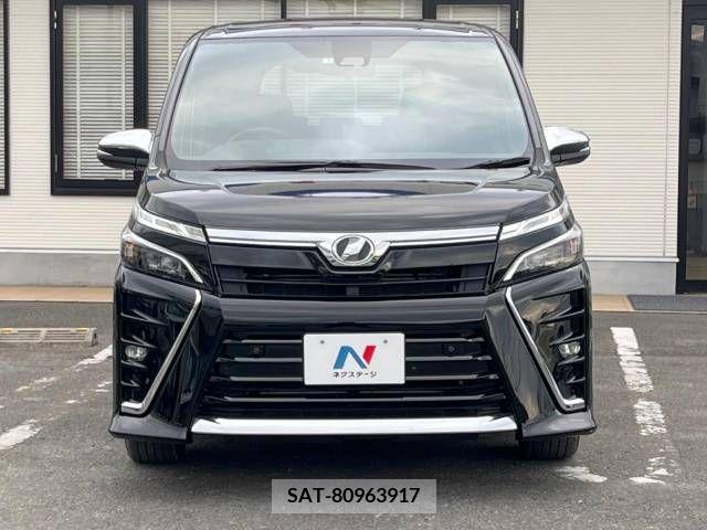 Toyota VOXY 2019-06 226671-16