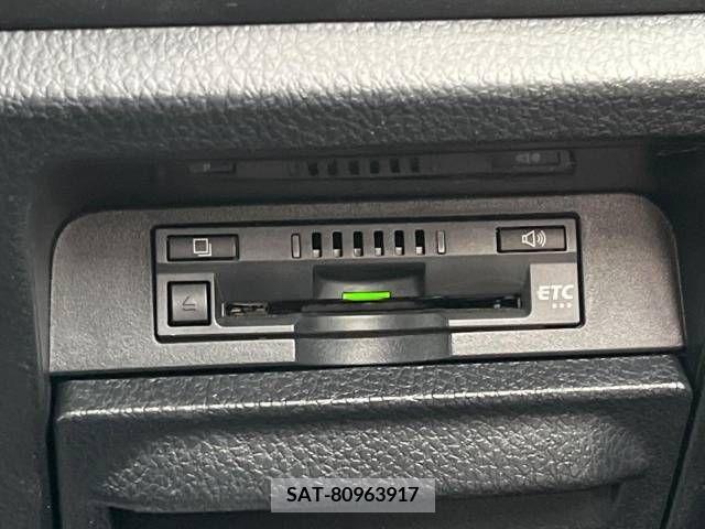 Toyota VOXY 2019-06 226671-6