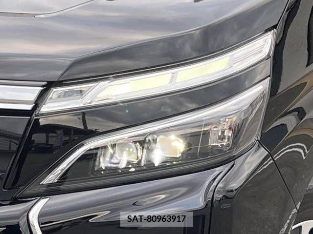 Toyota VOXY 2019-06 226671-13