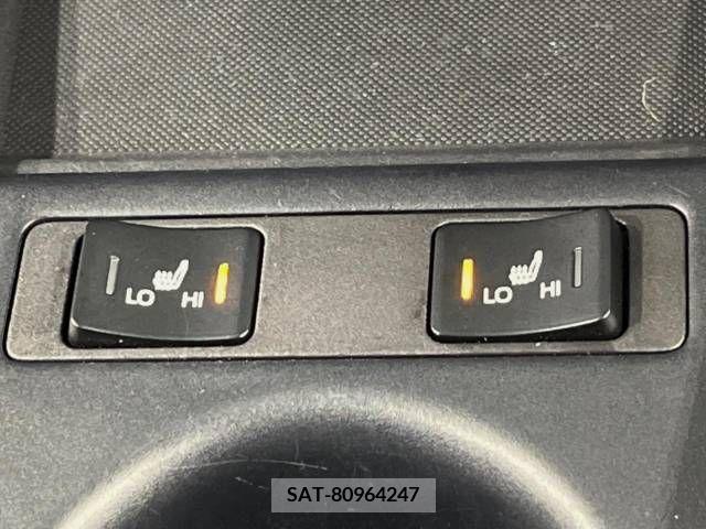Toyota PRIUS 2019-09 331887-5