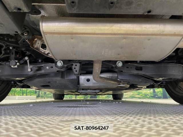 Toyota PRIUS 2019-09 331887-18