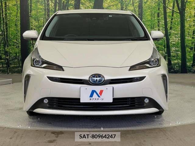 Toyota PRIUS 2019-09 331887-14