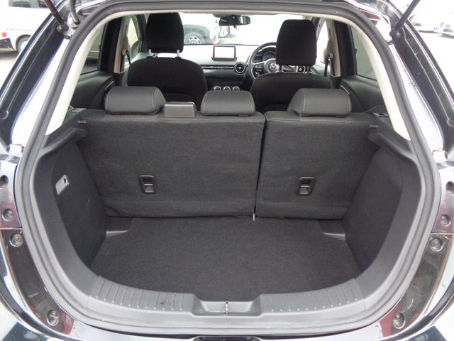 Mazda DEMIO 2017-01 23459-17