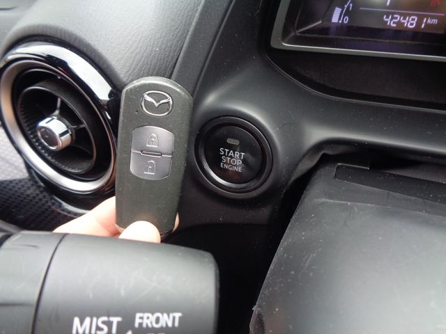 Mazda DEMIO 2017-01 23459-29