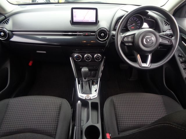 Mazda DEMIO 2017-01 23459-1