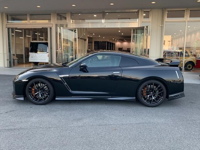 Nissan GT-R 2018-01 1328-24