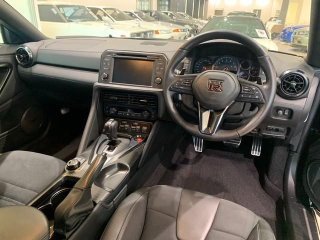 Nissan GT-R 2018-01 1328-2
