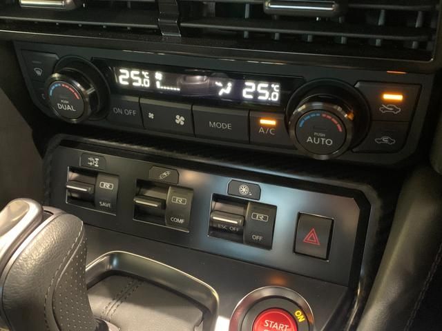Nissan GT-R 2018-01 1328-6