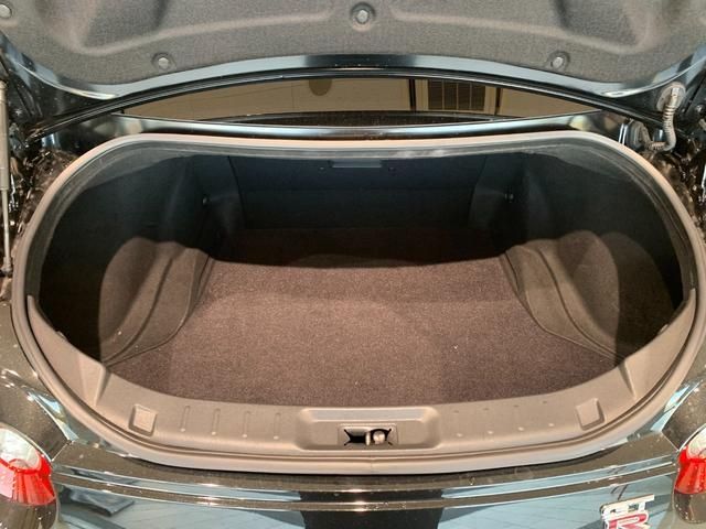 Nissan GT-R 2018-01 1328-22