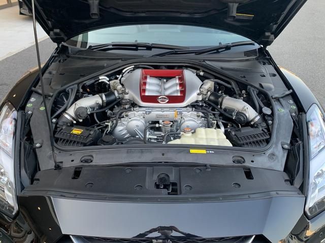 Nissan GT-R 2018-01 1328-25