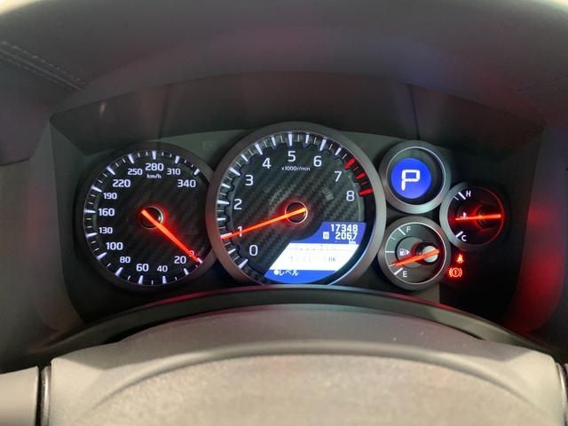 Nissan GT-R 2018-01 1328-8