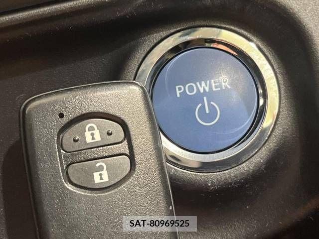 Toyota AQUA 2013-03 347708-6