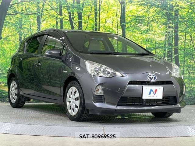 Toyota AQUA 2013-03 347708-15