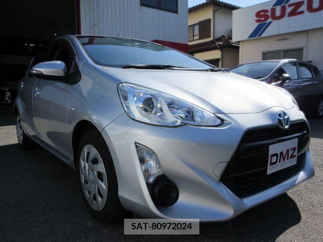 Toyota AQUA 2017-03 260246-1