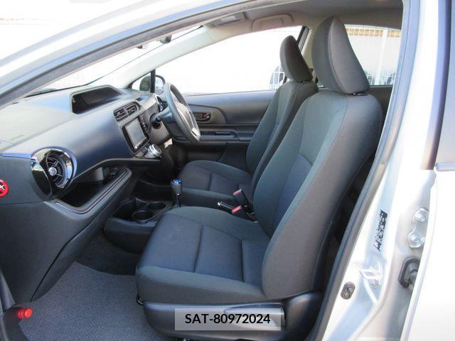 Toyota AQUA 2017-03 260246-10