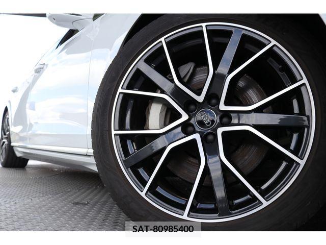 Audi A8 2020-04 261143-12