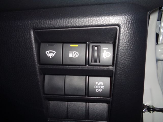Toyota VOXY 2023-02 187711-22