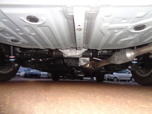 Toyota VOXY 2023-02 187711-24