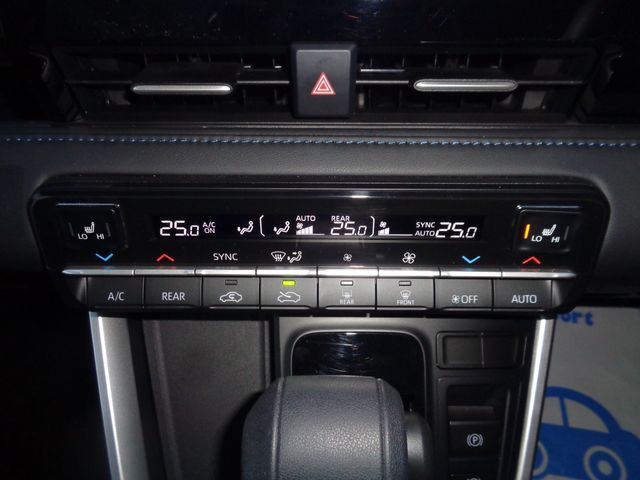 Toyota VOXY 2023-02 187711-18