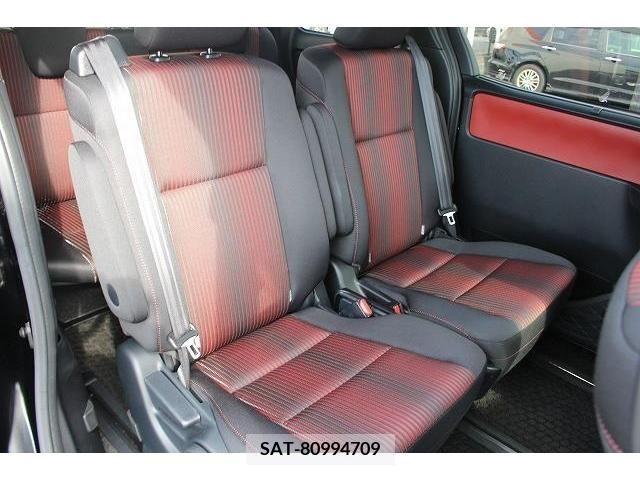 Toyota VOXY 2017-08 205431-13