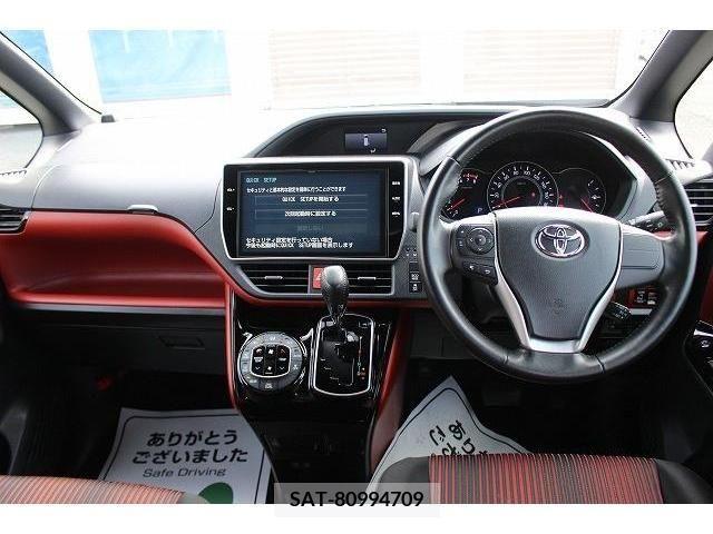 Toyota VOXY 2017-08 205431-14