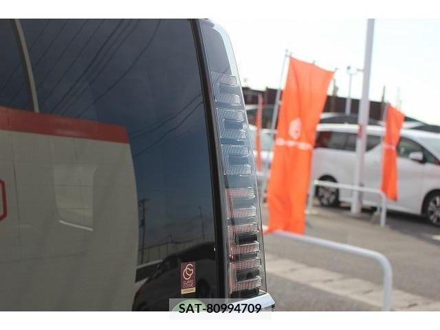 Toyota VOXY 2017-08 205431-11