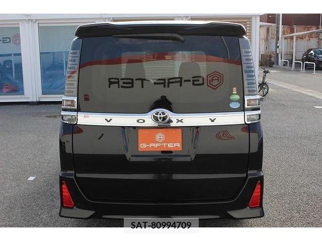 Toyota VOXY 2017-08 205431-7